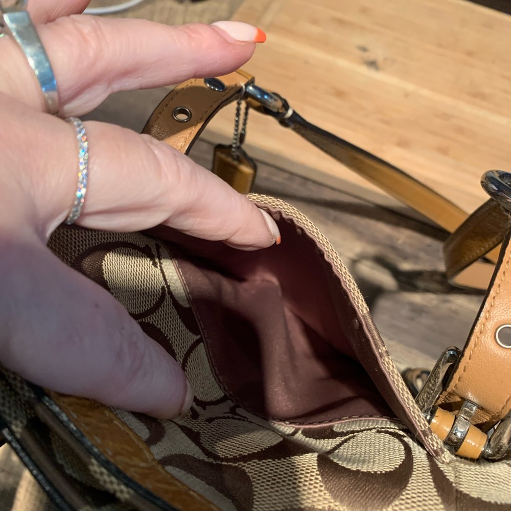 Excellent condition coach bag!!! - Picture 11 of 14